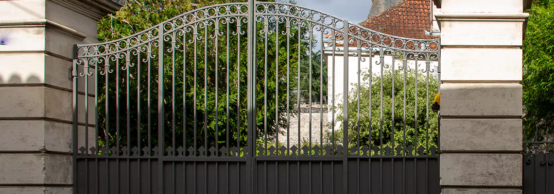 Wooden Swing Gate Repair in Woodridge, IL